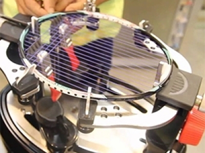 Nâng Tầm Trải Nghiệm Cầu lông Cùng Dịch Vụ Đan Vợt Đỉnh Cao Tại Kim Sport